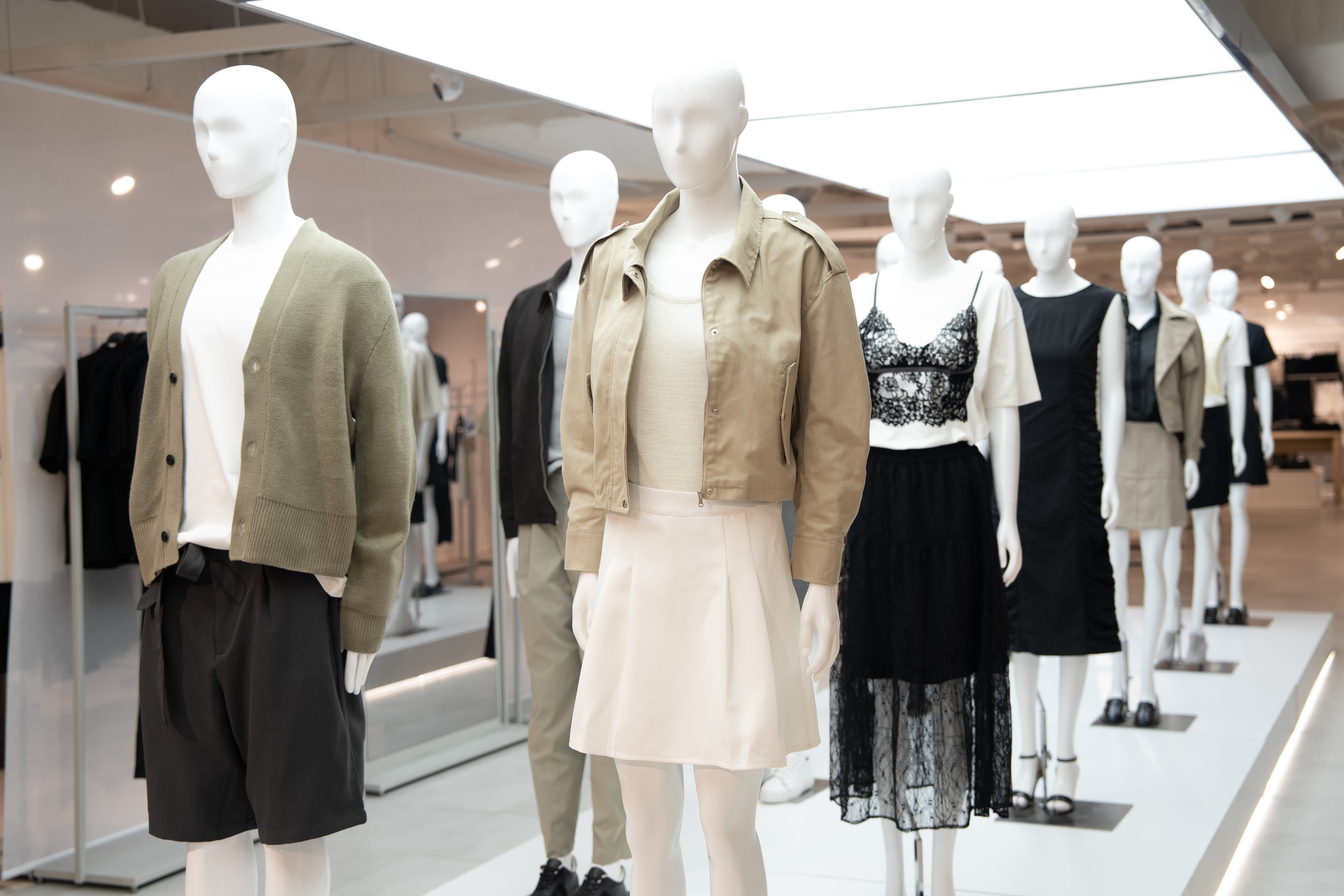 Your Urban Contemporary Fashion Brand is Here: ZES Resmi Buka Store Perdana di Plaza Blok M