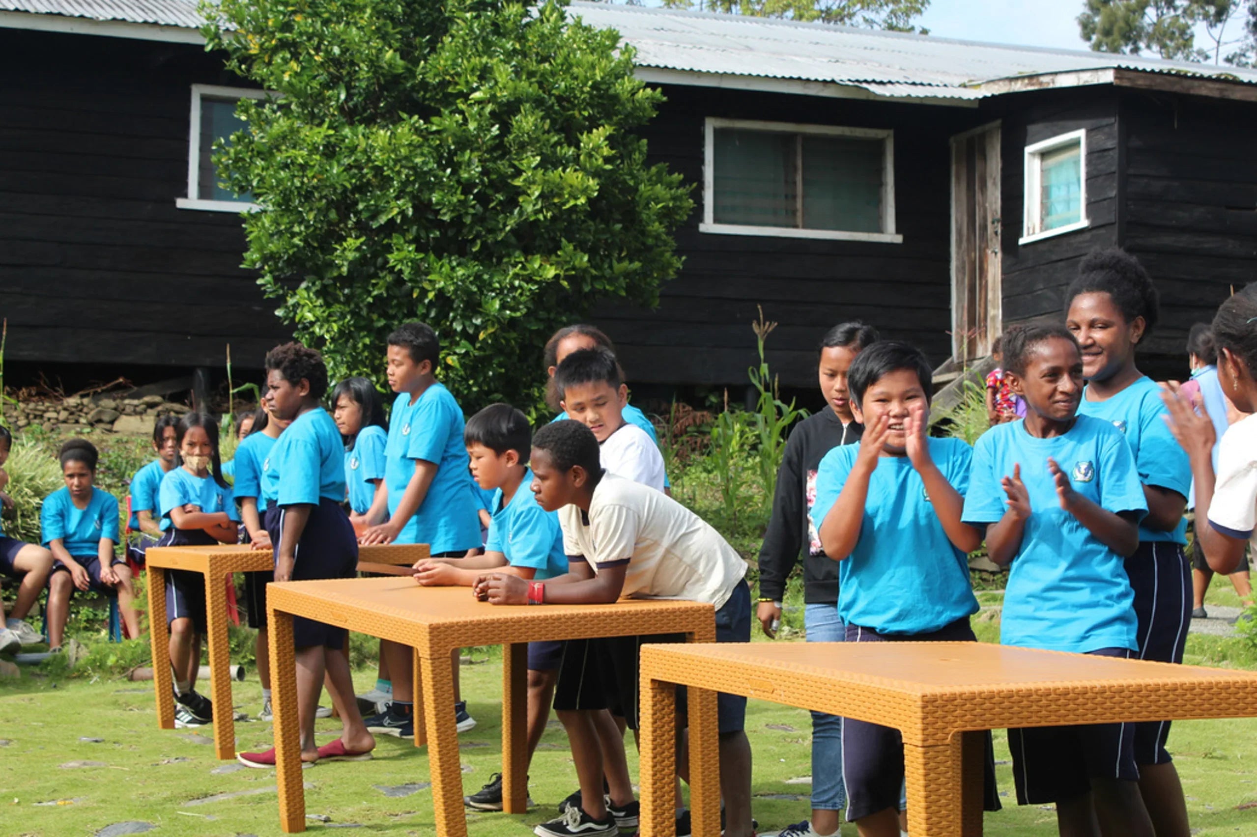 Matahari Salurkan Rp 103.101.691 dari Donasi Pelanggan Agustus – September 2024 untuk Pembangunan Sekolah di Papua