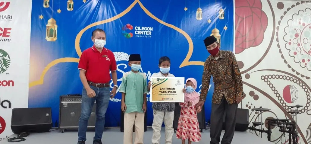 Belanja Bersama 100 Anak Yatim di Matahari Cilegon Center Mall