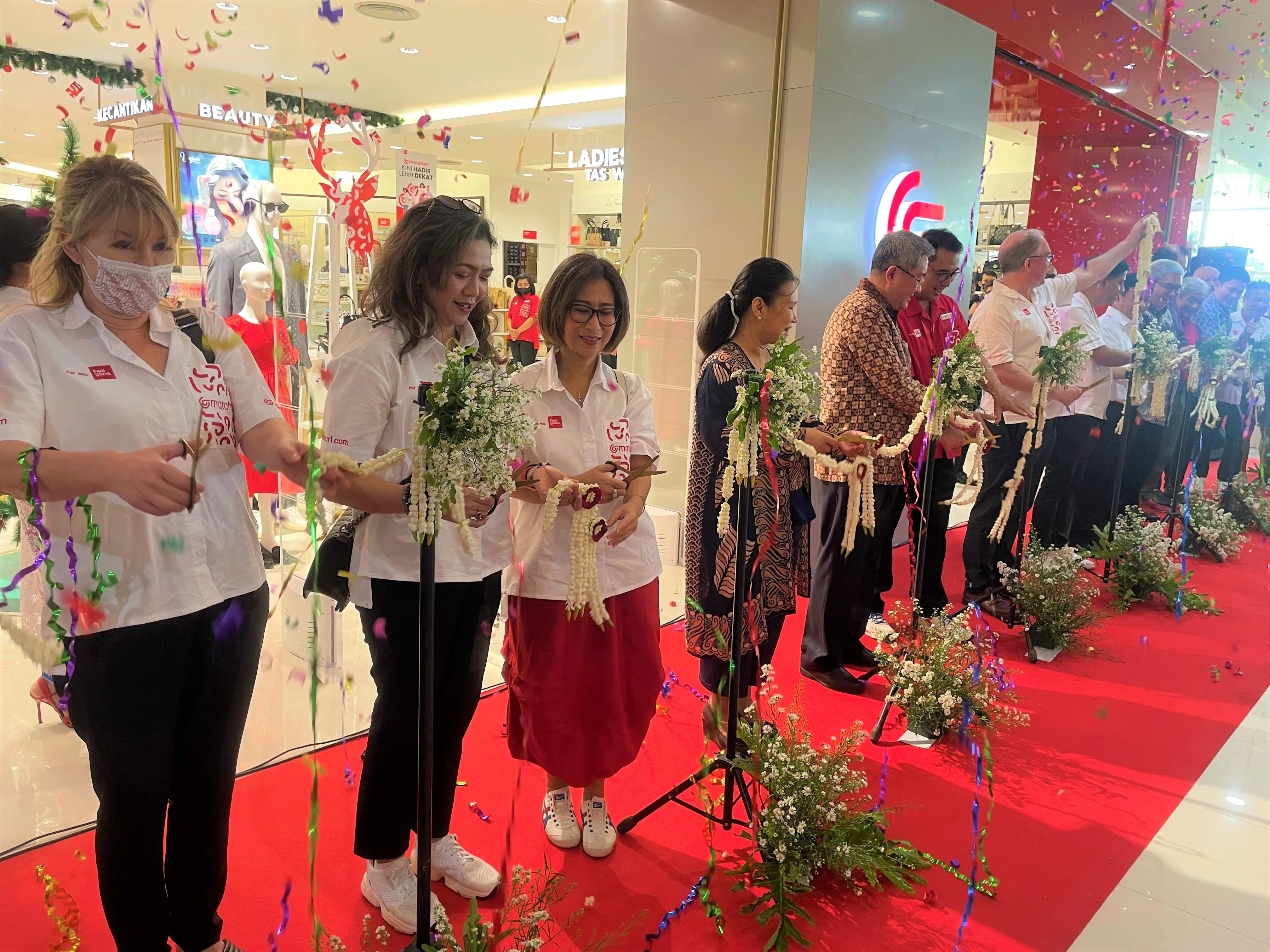 Matahari Selesaikan Ekspansi Bisnisnya di 2022 dengan Dua Gerai Baru di Mall @Bassura, Jakarta Timur dan Icon Mall Gresik, Jawa Timur