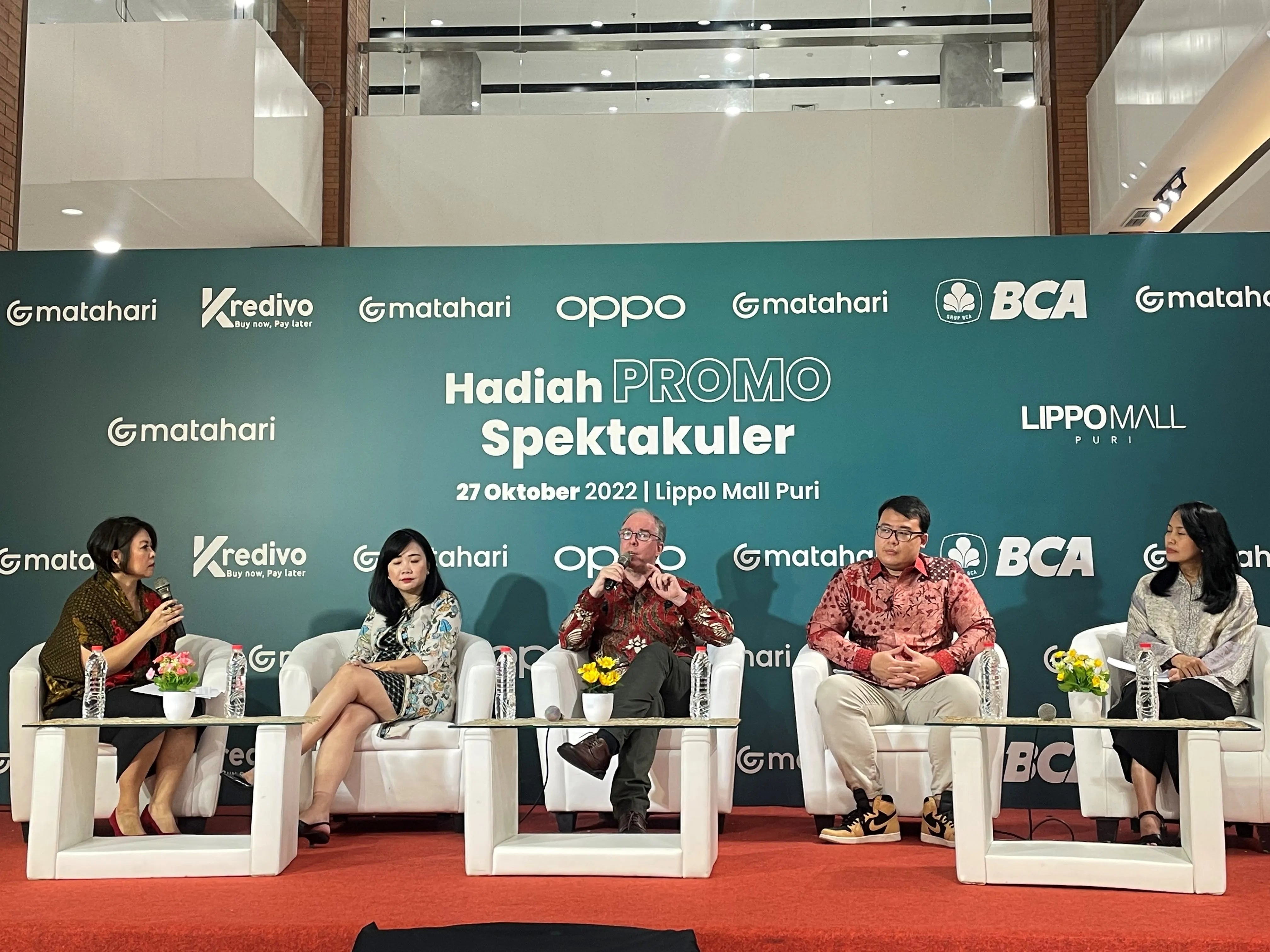 Matahari Pancarkan Kebahagiaan Akhir Tahun 2022 melalui Program ‘New Gift for You’