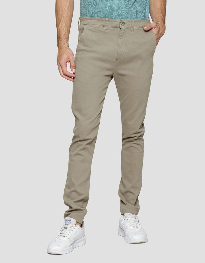 Cole Slim Basic Solid Celana Chinos Pria