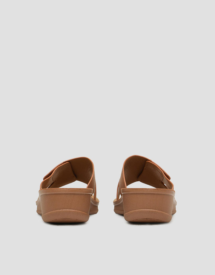 St. Yves WQ Sixty Sandal Wedges Wanita