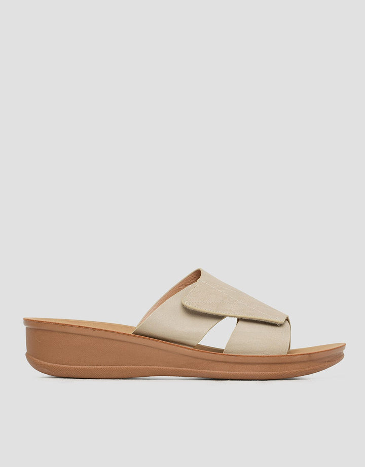 St. Yves WQ Sixty Sandal Wedges Wanita
