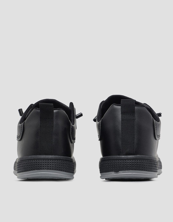 Yongki Komaladi Sepatu Casual Look Men