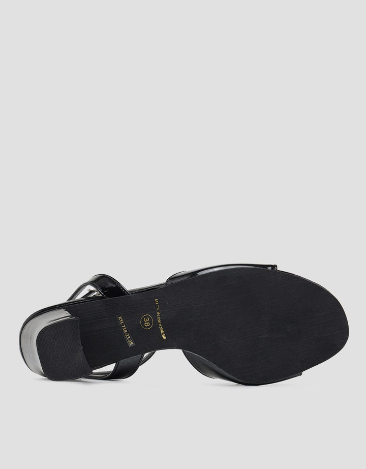 Yongki Komaladi Sandal Weekend Ladies