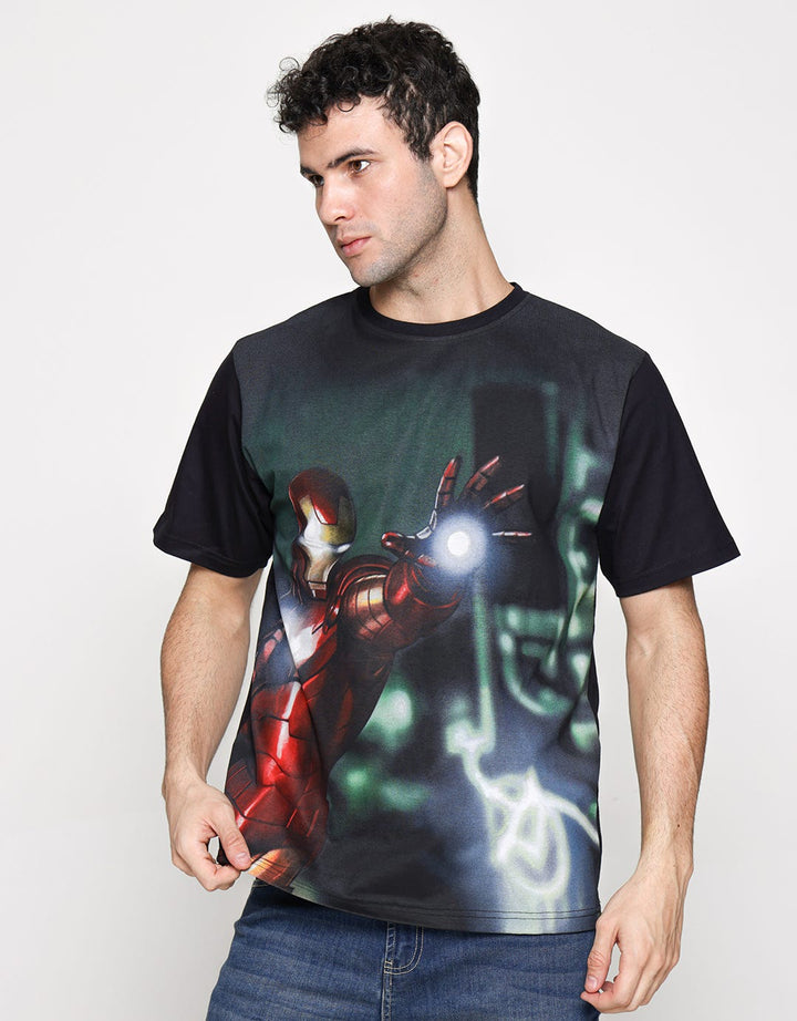 Marvel Short Sleeve T-Shirt Iron Man In Action In City Light Discharge
