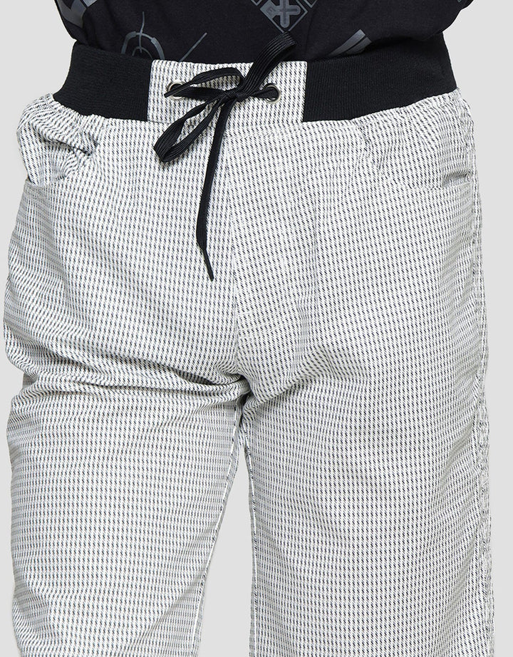 Nevada Woven Textured Geometri Celana Pendek Anak Laki-Laki