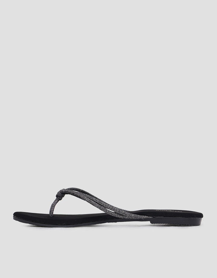 St. Yves Braid Y-Strap Slipper Sandal Wanita