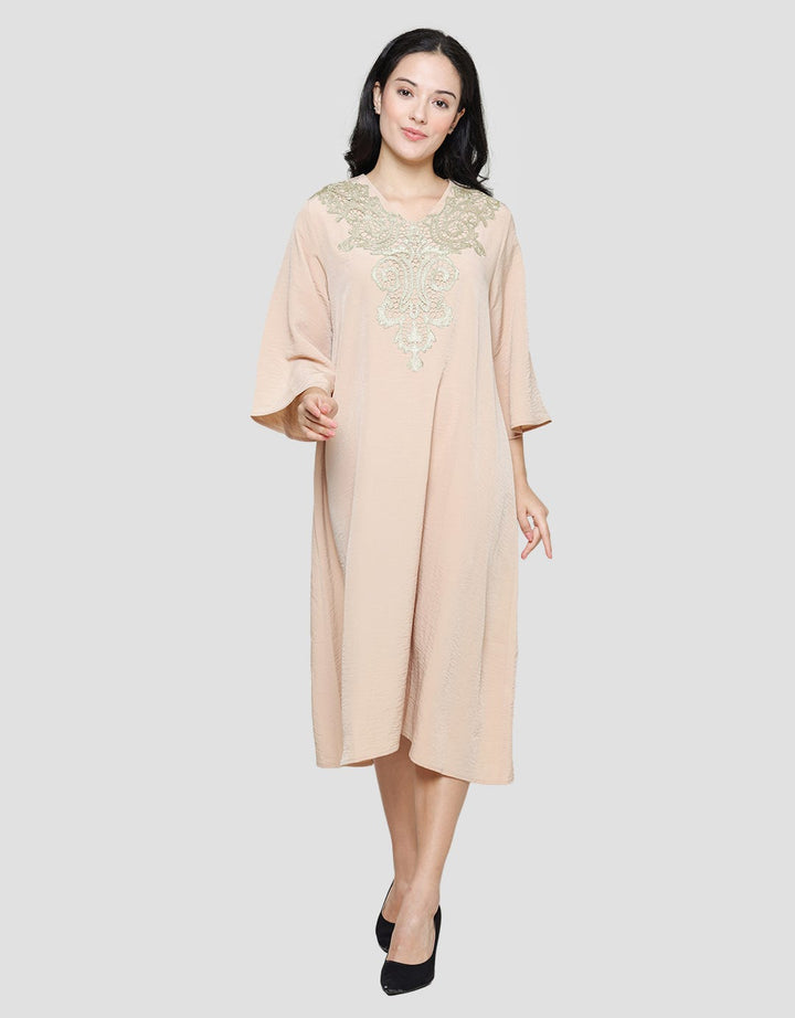St. Yves Patch Neck Kafthan Big Sleeve Wanita