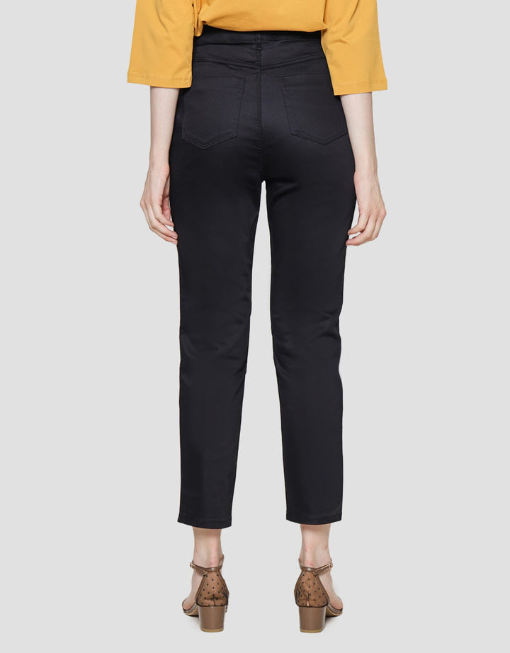 Eprise Collection Lauritz Pants Wanita