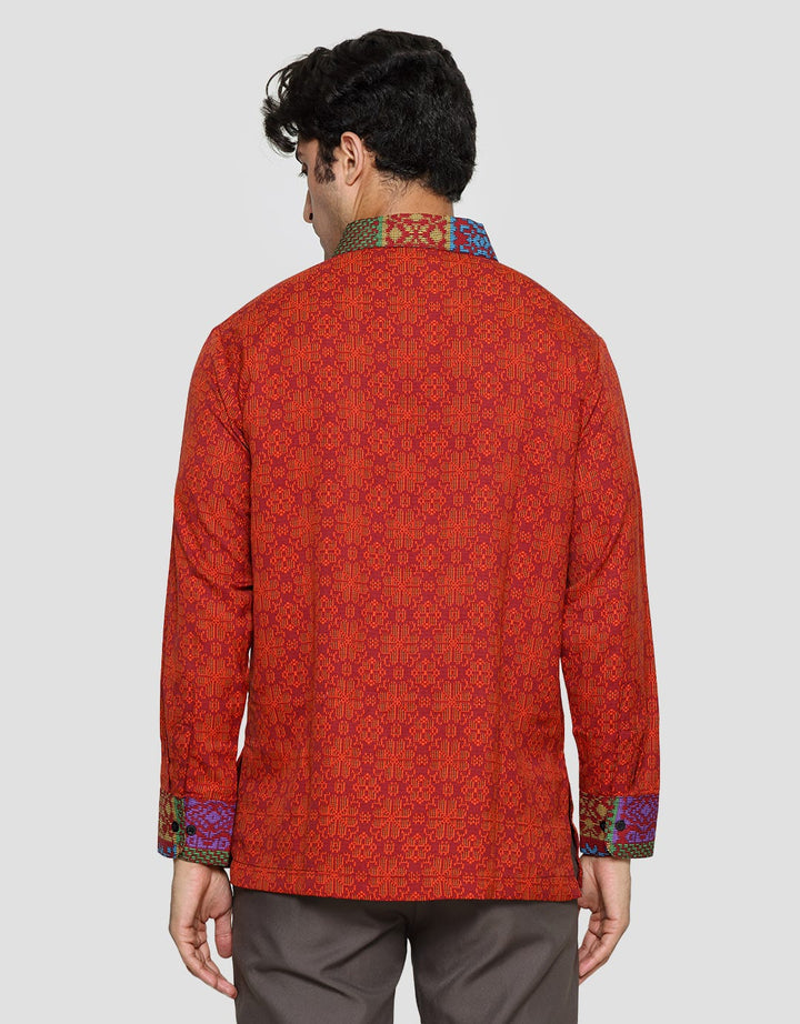 Adikusuma Kemeja Regular Fit Batik Geometris Pelangi Pria
