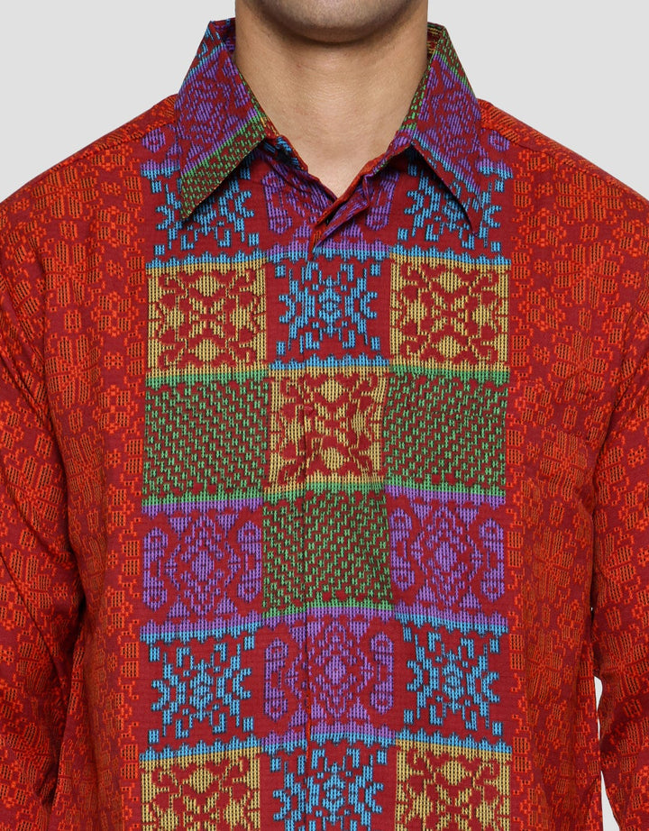 Adikusuma Kemeja Regular Fit Batik Geometris Pelangi Pria