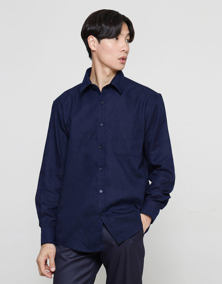 Cole Kemeja Lengan Panjang Regular Soft Twill Pria