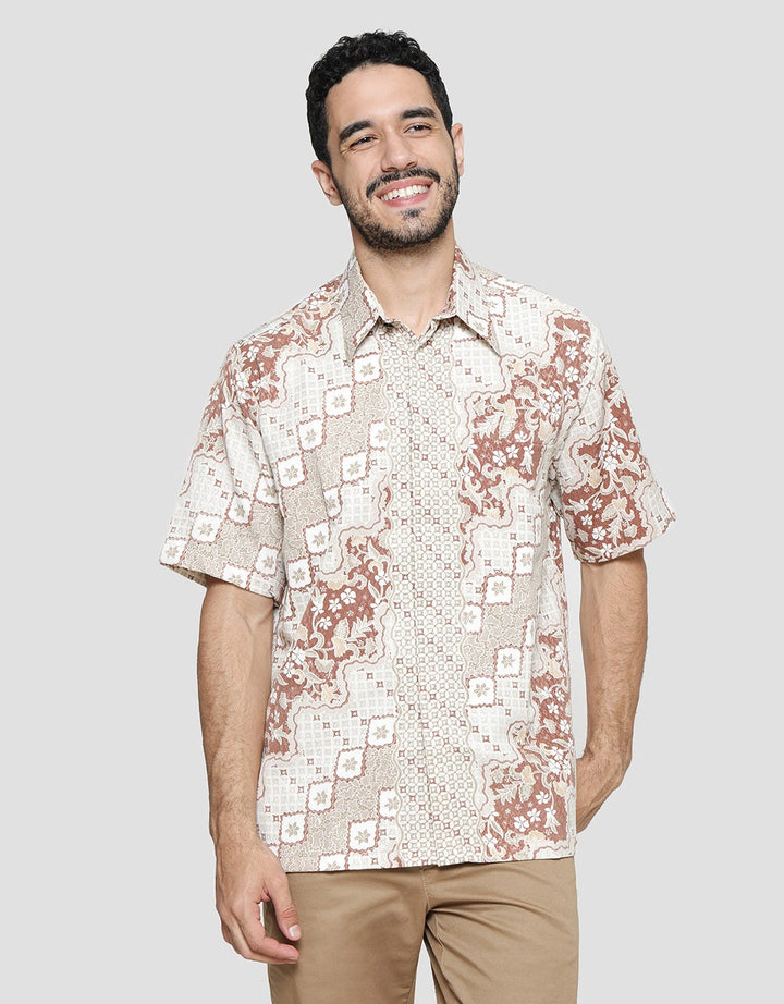 Arjuna Weda Hem Regular Fit Lereng Kawung Kemeja Batik Pria