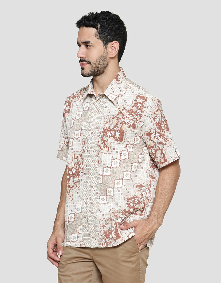 Arjuna Weda Hem Regular Fit Lereng Kawung Kemeja Batik Pria