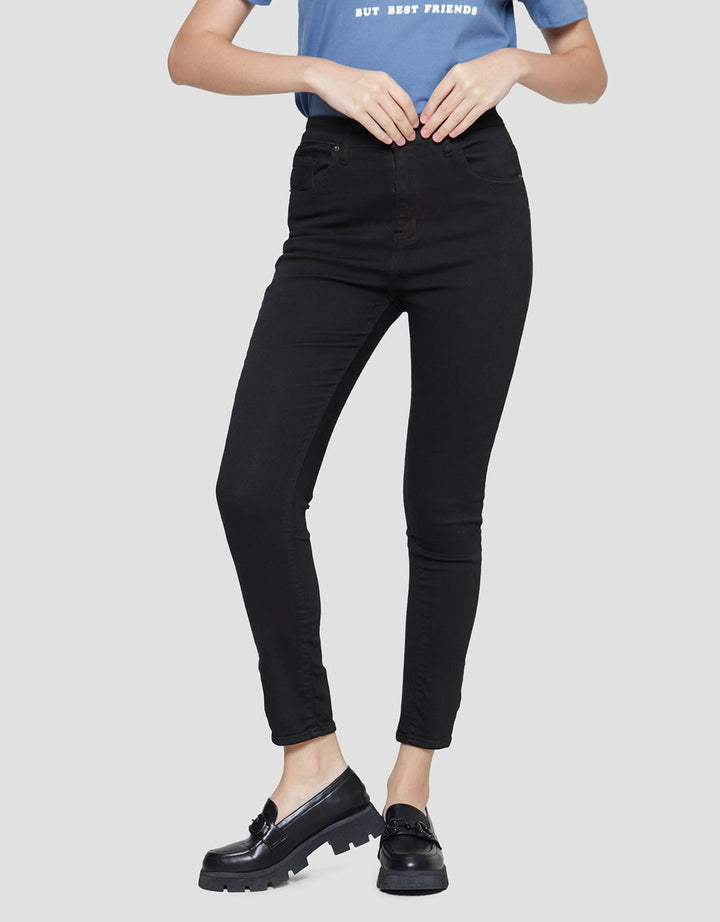 Nevada Soft Jeans Celana Denim Wanita