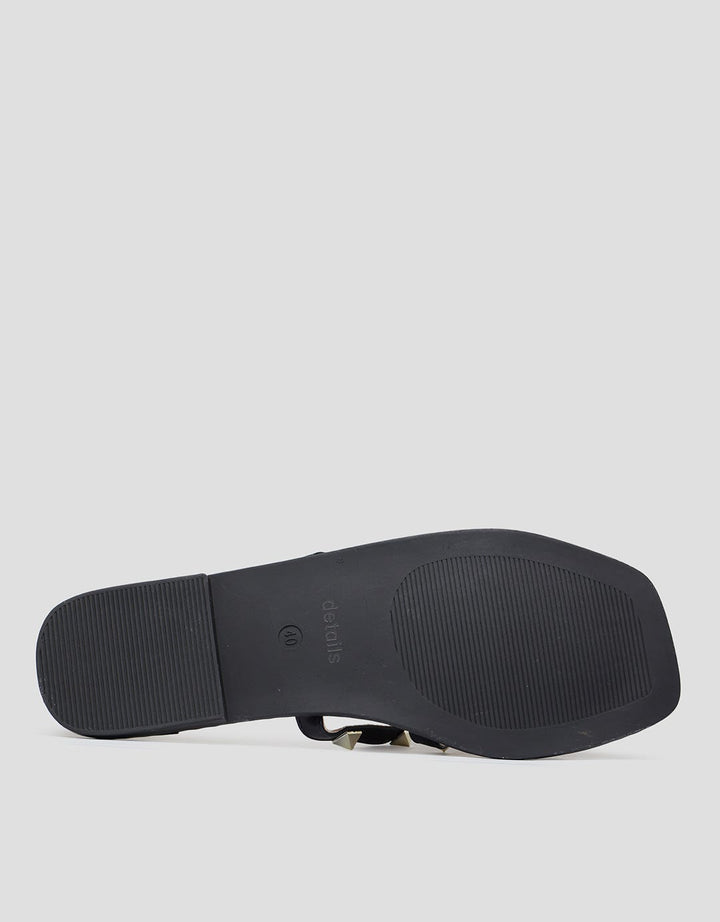 Details Dvs01 Studded Slipper Sandal Wanita