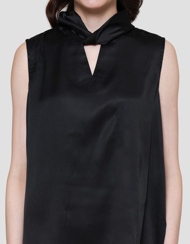 Connexion Tie Neck Saten Blouse Wanita