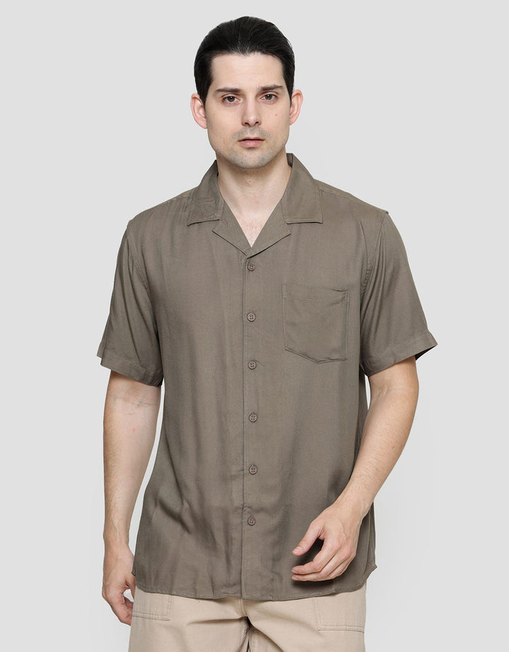 Nevada Cuban Solid Men's Short Sleeve Shirt