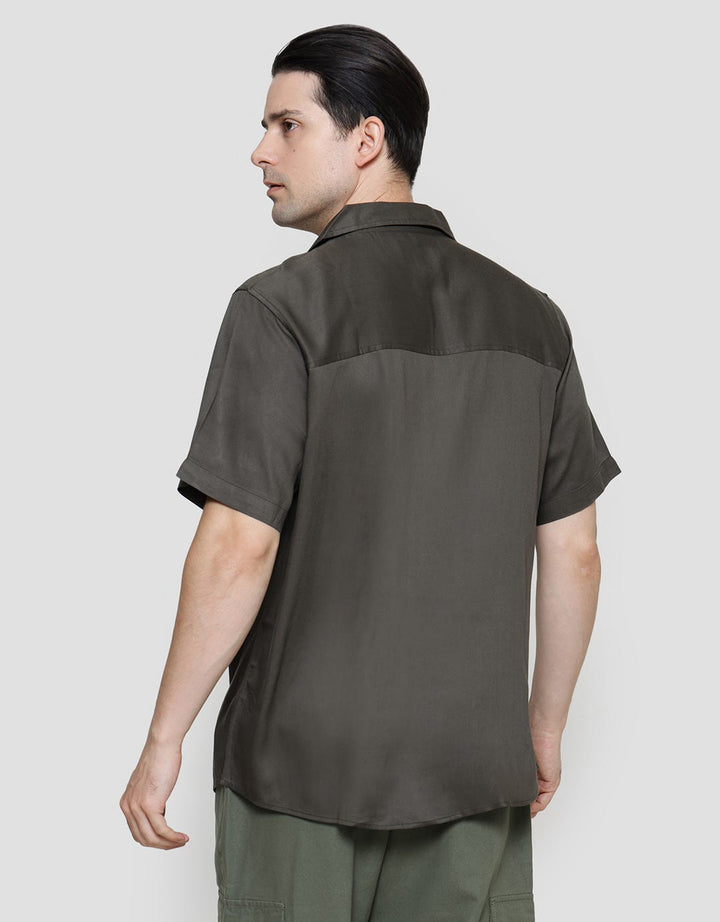 Nevada Cuban Solid Men's Short Sleeve Shirt