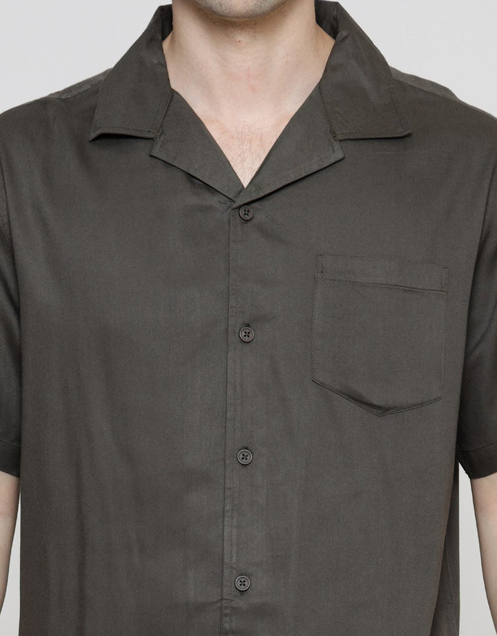 Nevada Cuban Solid Men's Short Sleeve Shirt