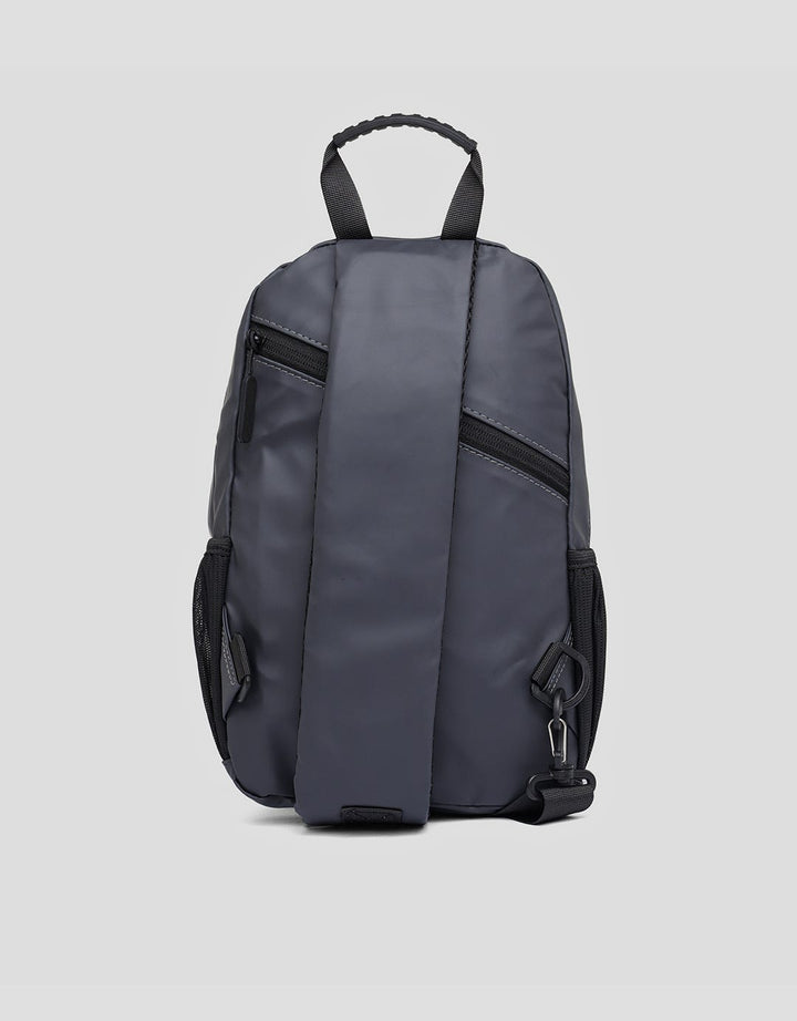 Travel Time Free Basic Chest Bag Pria