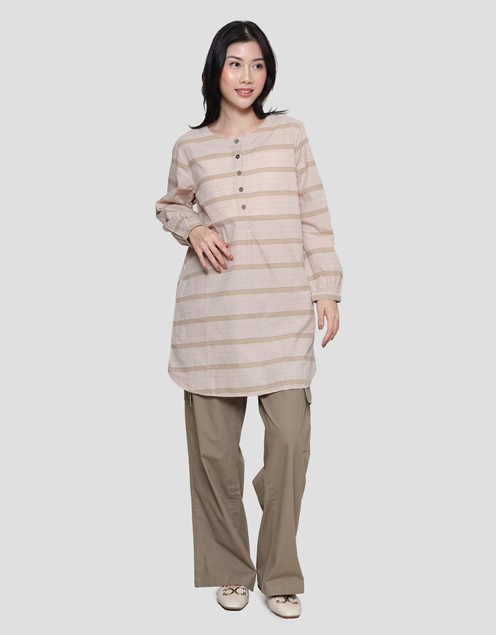 Expand Yola Blouse Wanita