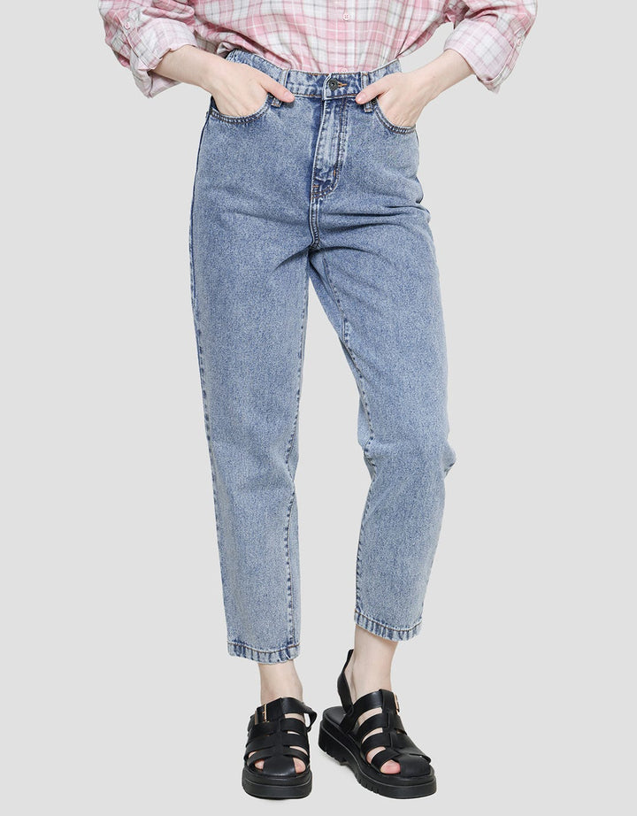 Nevada Casual Denim Celana Panjang Wanita