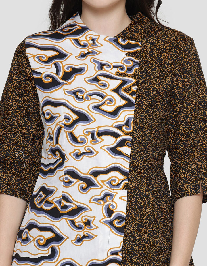 Arjuna Weda Mega Mendung Women's Batik Blouse