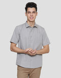 Cole Regular Solid Poplin Cvc Kemeja Lengan Pendek Pria