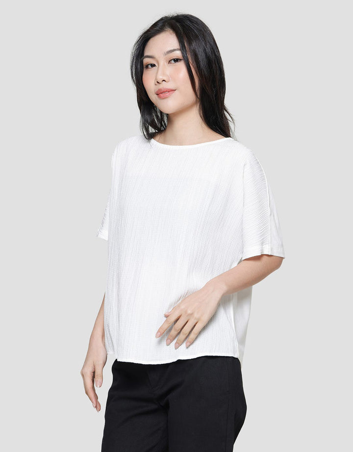 St. Yves Dual Text Blouse Wanita
