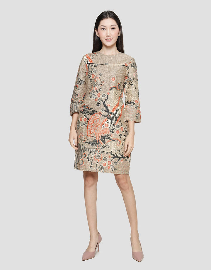 Arjuna Weda Sackdress Sawat Mega Women