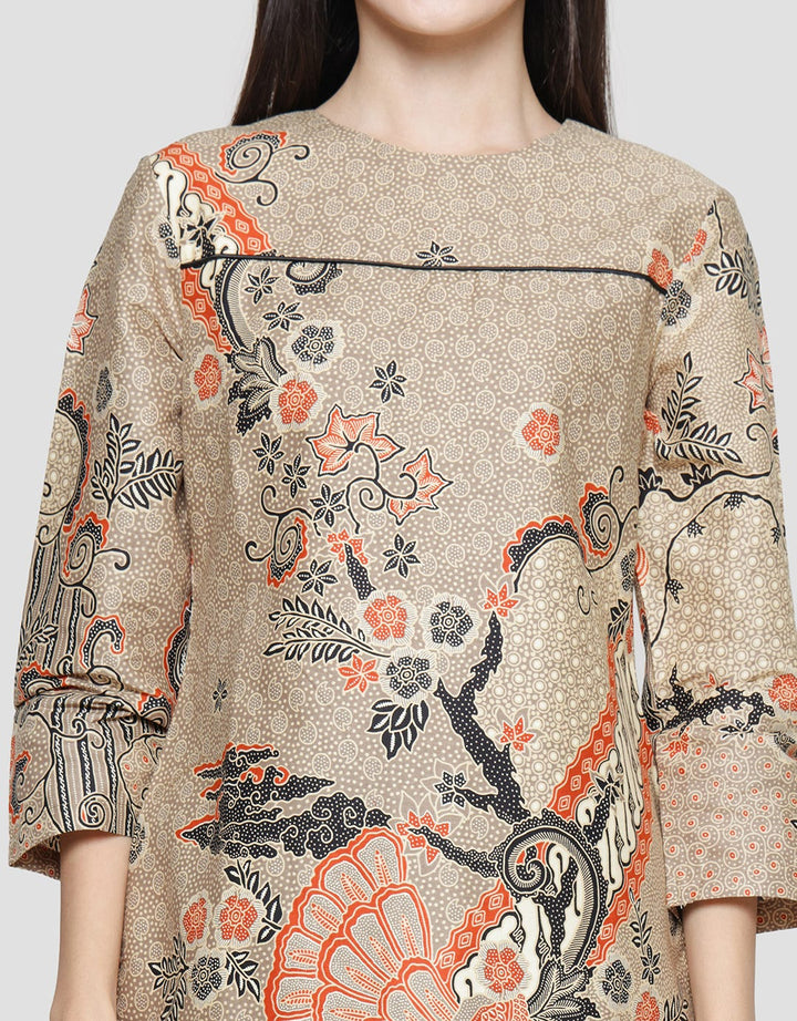 Arjuna Weda Sackdress Sawat Mega Women