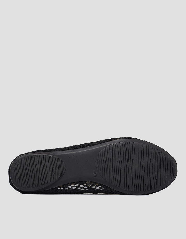 Connexion Laces Textrue Sepatu Flat Wanita
