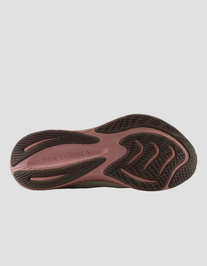 New Balance Sepatu Lari Wanita