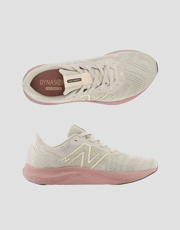 New Balance Sepatu Lari Wanita