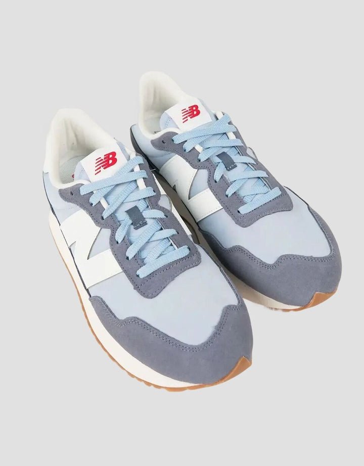 New Balance Sepatu Lari Pria