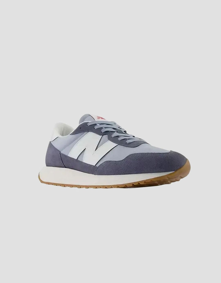 New Balance Sepatu Lari Pria