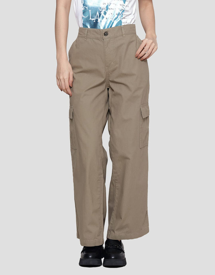 Expand Zran Celana Wanita