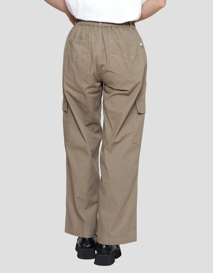 Expand Zran Celana Wanita