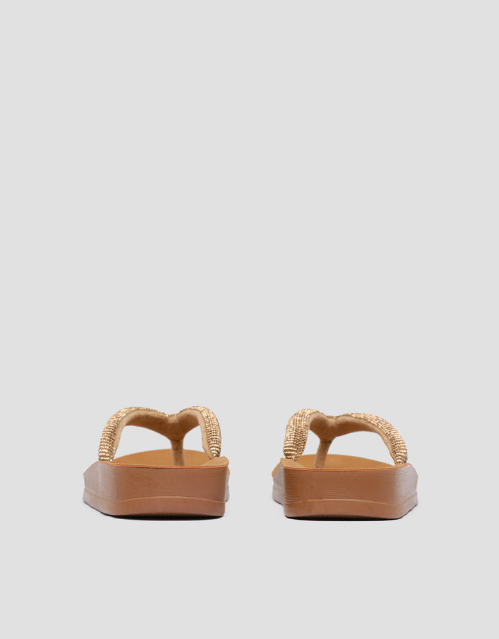 St. Yves Y-Strap Slipper Sandal Wanita