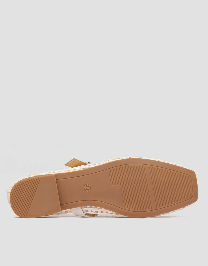 Connexion Women's Flat Shoes Dzh15