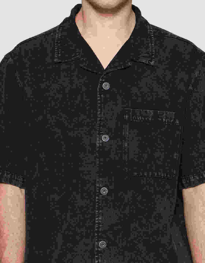 Nevada Woven Top Light Denim Boxy Kemeja Pria