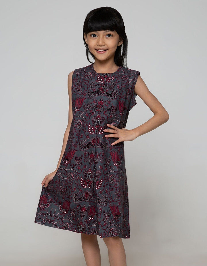 Arjuna Weda Girl Bat