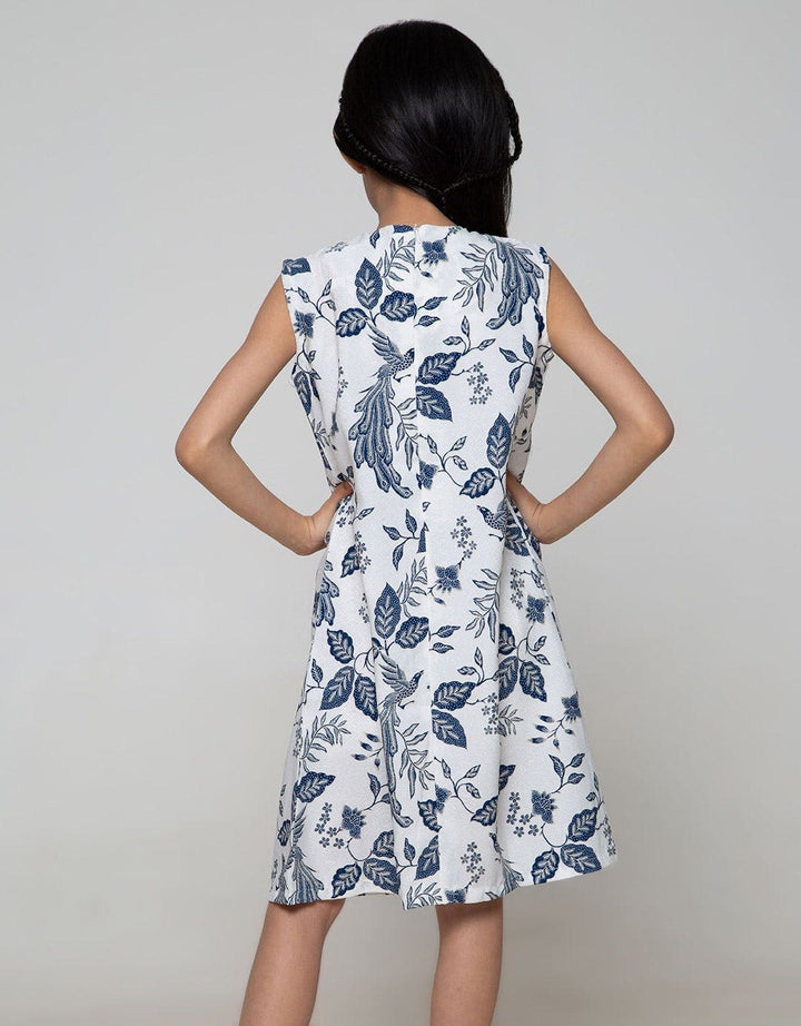 Arjuna Weda Girl Bat