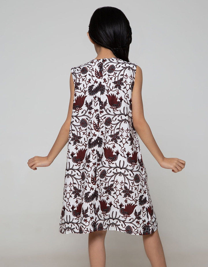 Arjuna Weda Girl Bat