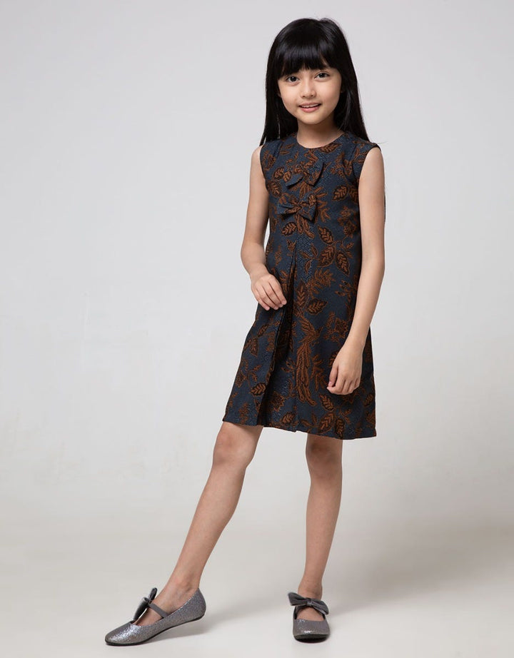 Arjuna Weda Girl Bat