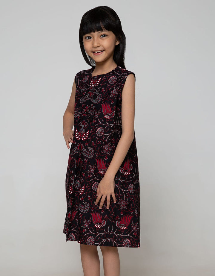 Arjuna Weda Girl Bat