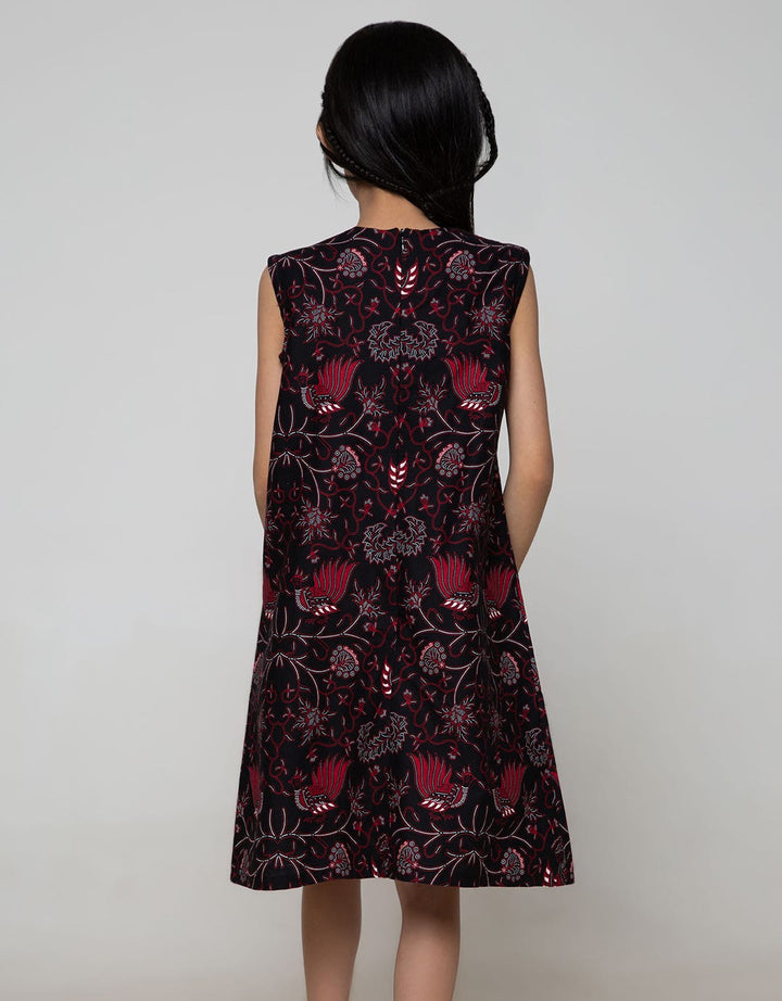 Arjuna Weda Girl Bat